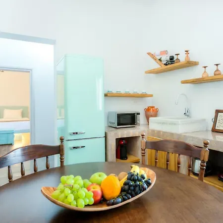 Pasithea Bed & Breakfast 4*